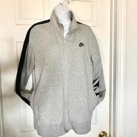 Nike Grey And Navy Full Zip Relaxed Fit Athleisure Sweater - Picture 2 of 8